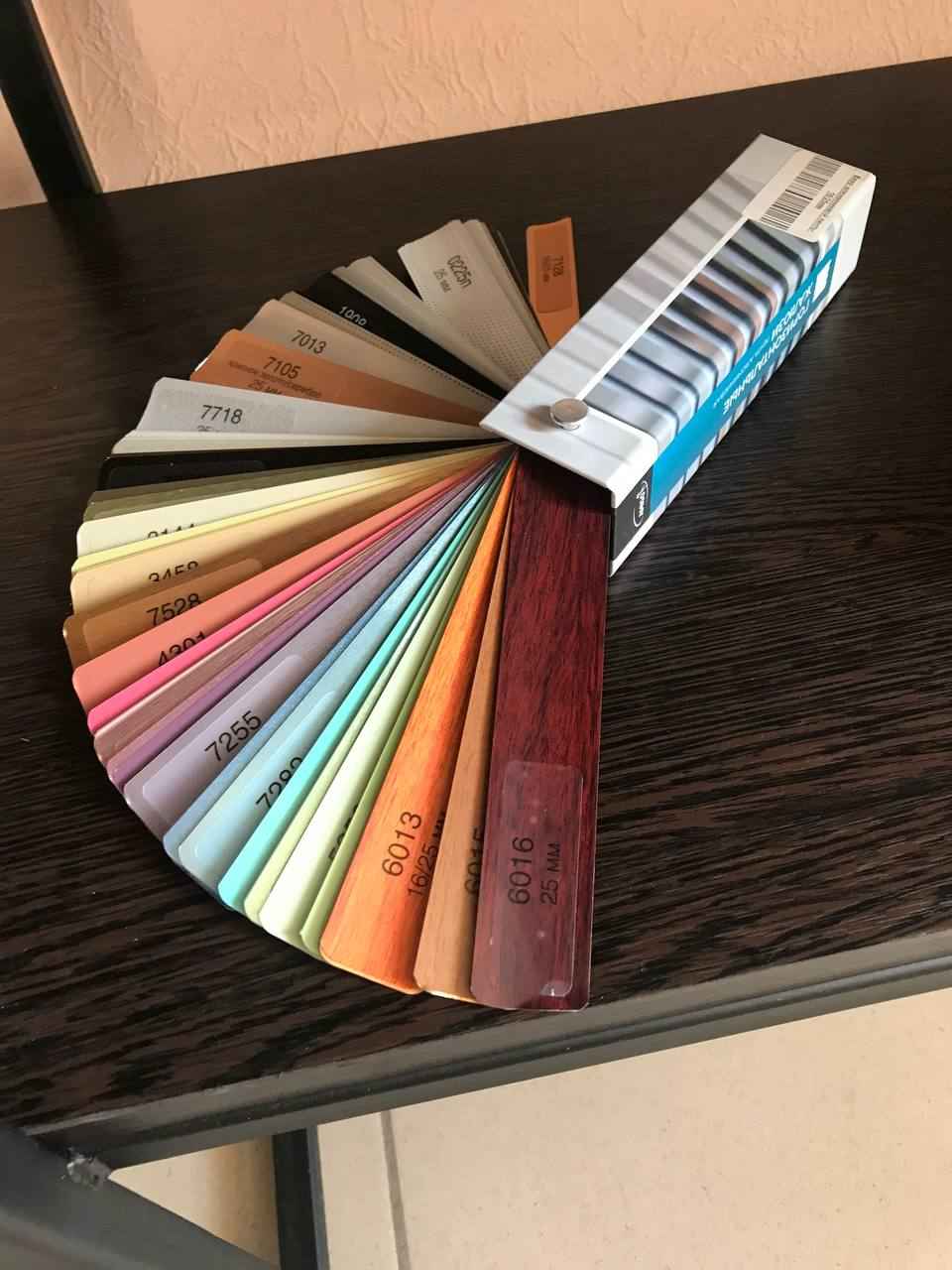 Цветовой веер образцов фурнитуры